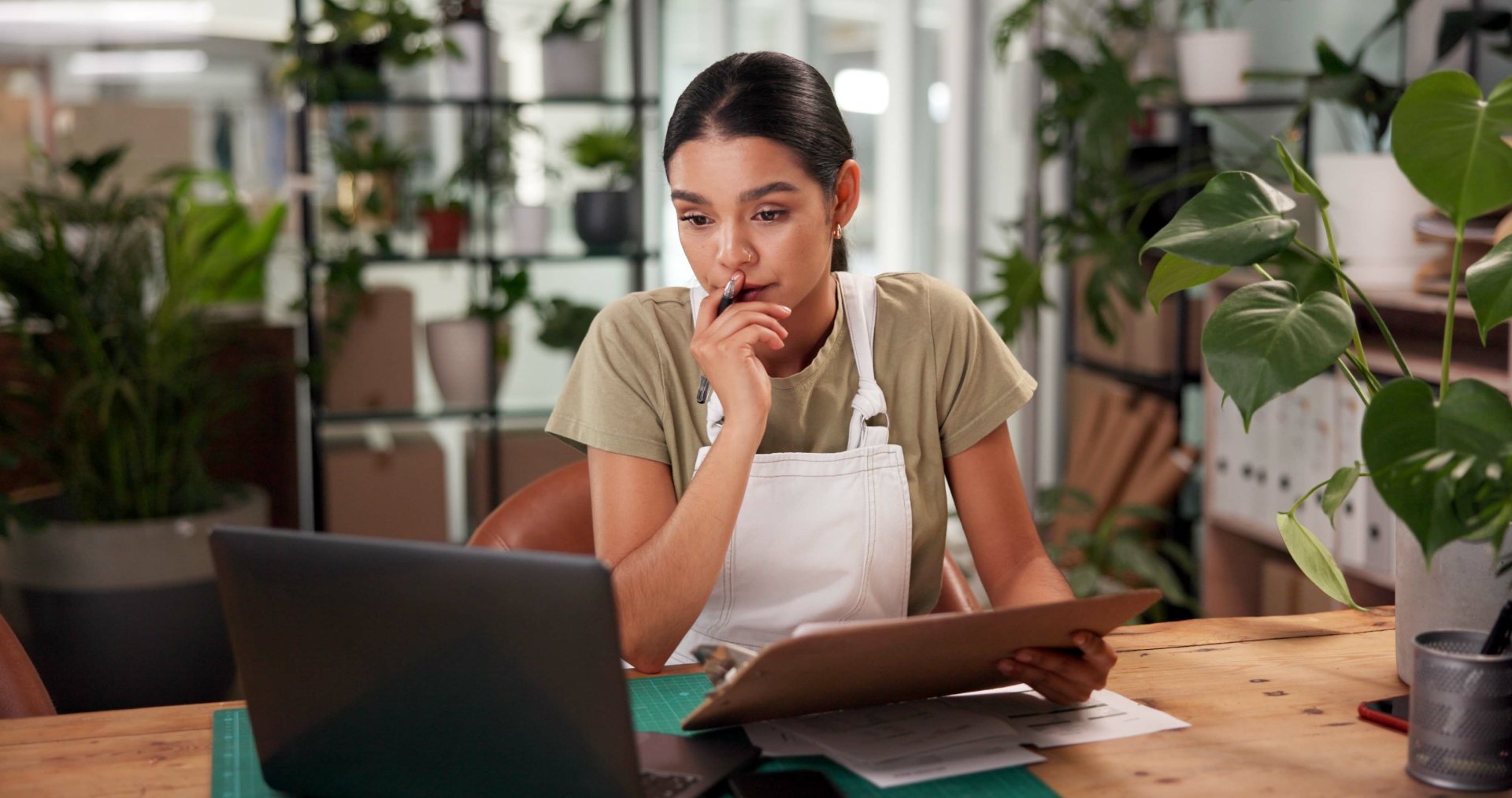Local Outsourcing Benefits For Small Businesses In Australia | Online Business Listings & Directories | Save Time, Grow, Support Your Community