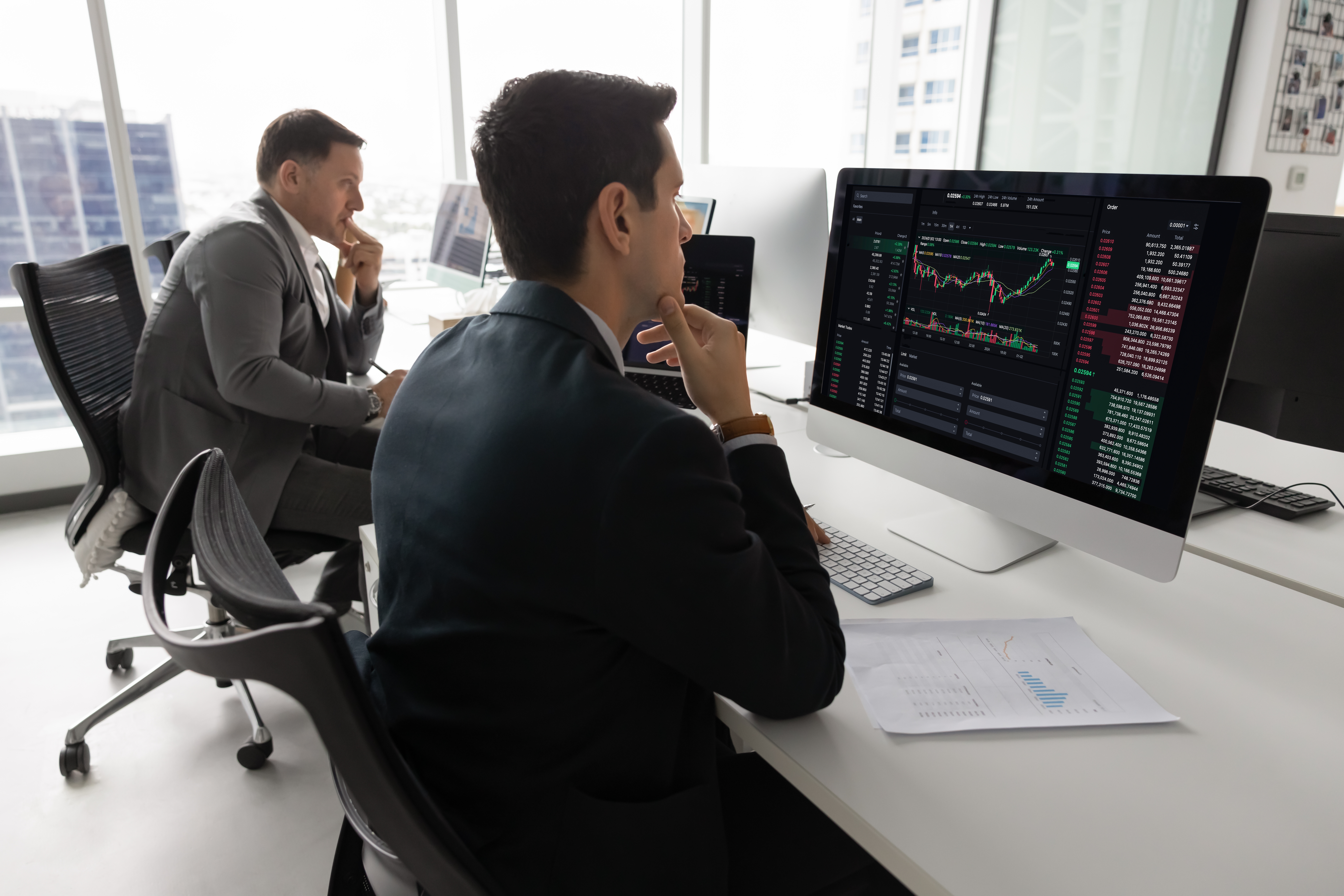 How To Manage Currency Risk In Global Portfolios & Protect Returns | Investment Portfolio Management & Financial Planning Experts Australia | Comprehensive Wealth Management